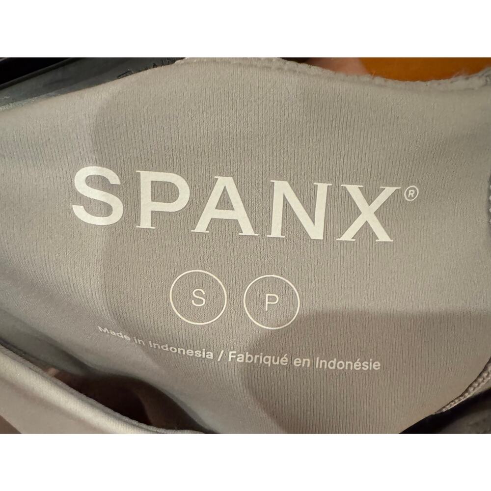 Spanx Get Moving White Zip Front Dress - Size small - Picture 4 of 6